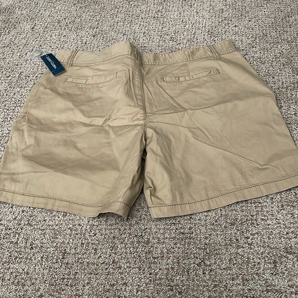 Ladies shorts - Picture 2 of 4